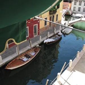 Ca' San Trovaso - 6 Bed & Breakfast